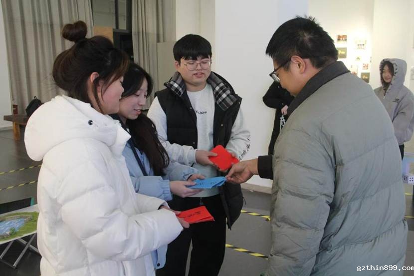 e1887e11001ccf978b8adcea44be3bc2